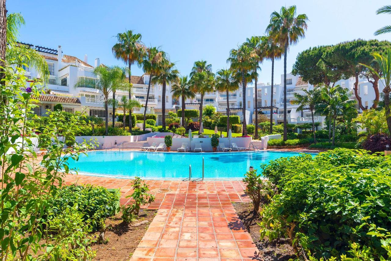 Elviria Playa White Pearl